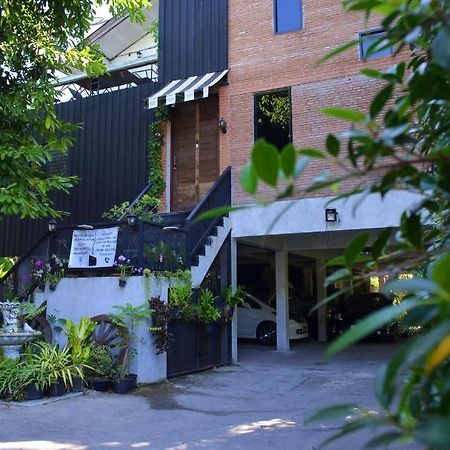 Dawnthaya Ayutthaya House บ้านดอนธยๅ อยุธยา Eksteriør billede